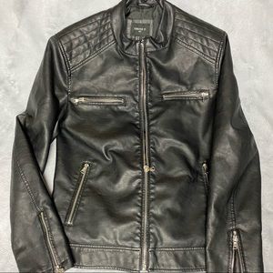 Men’s Leather Jacket
